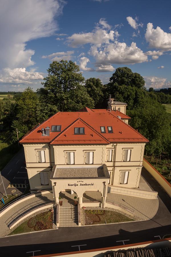 Hotel Kurija Jankovic Lukac Exterior photo